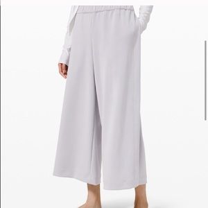 seek softness mid rise crop pants